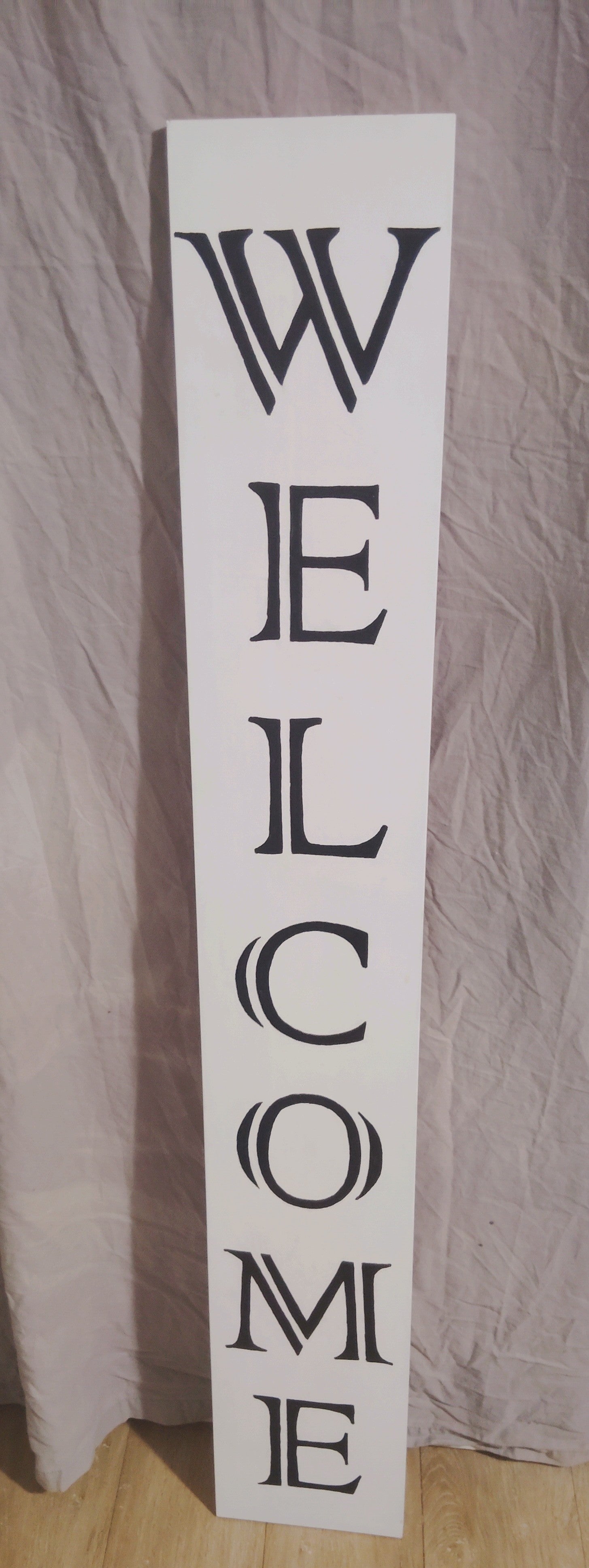 Colonna Font 4ft Wood Welcome Sign