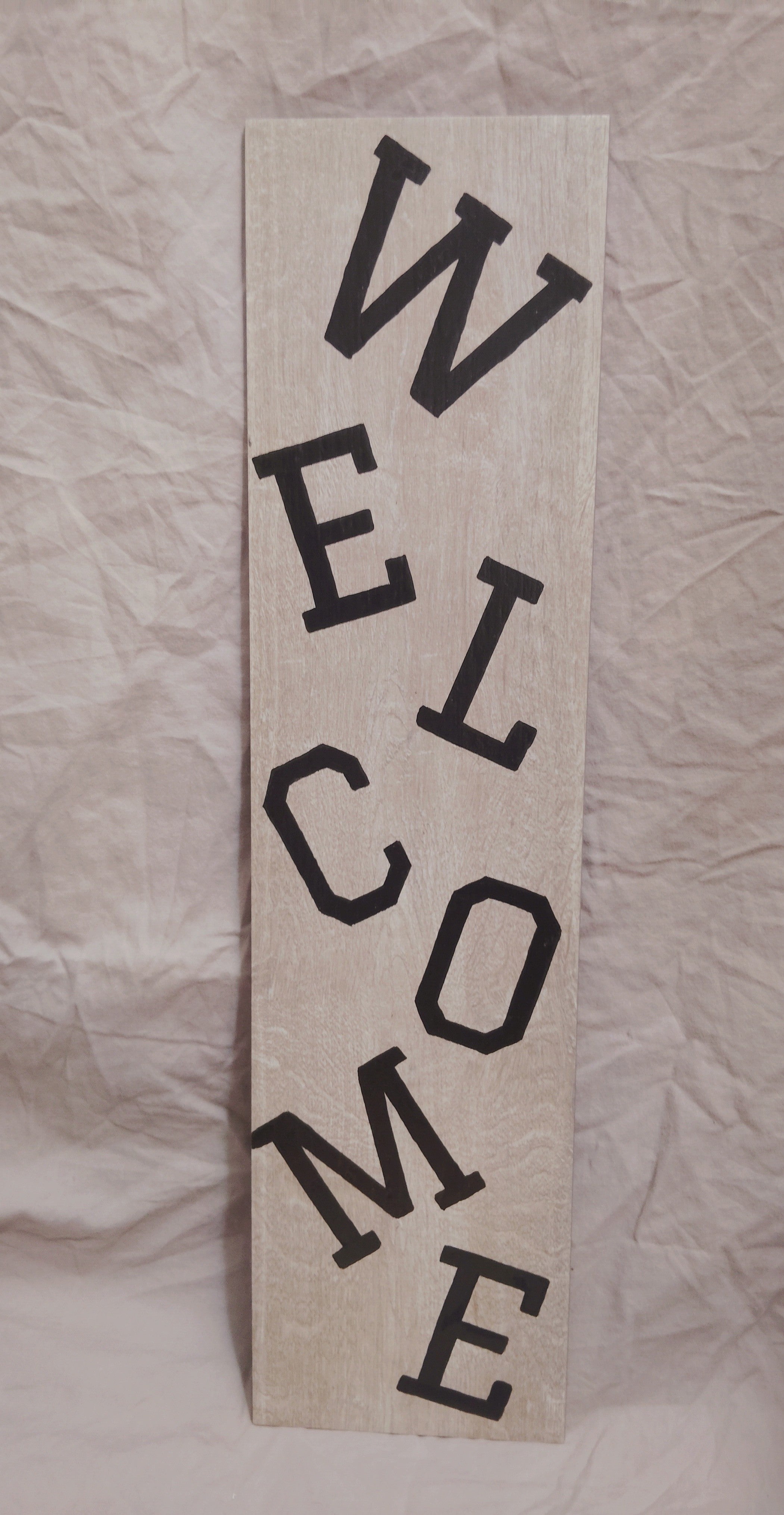2 Ft Tile with Graduate Font Welcome Sign