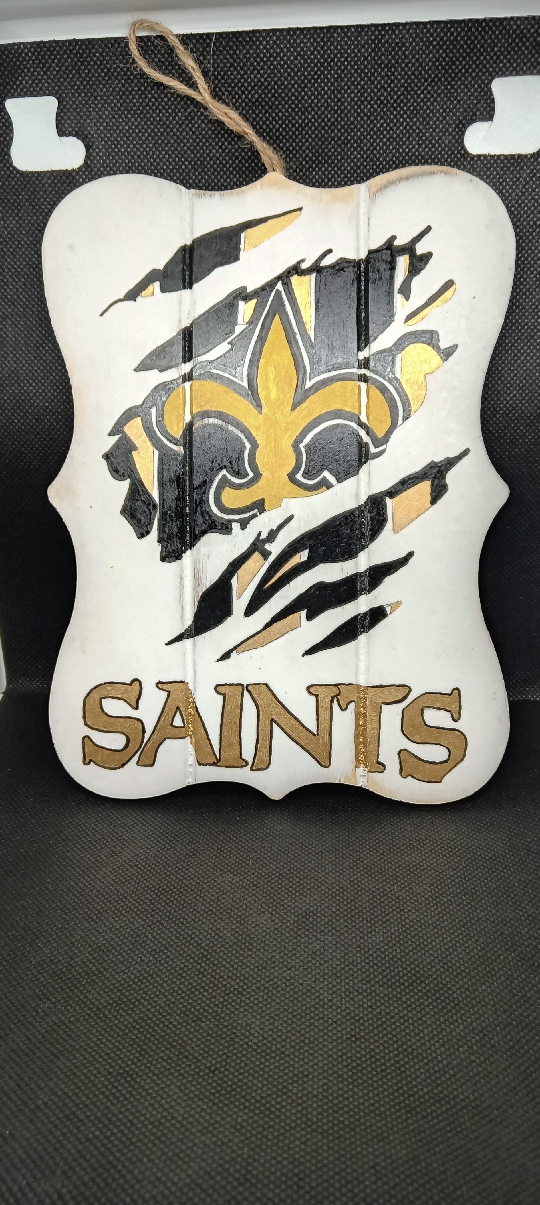 Wooden New Orleans Saints Wall Sign Décor – Black and Gold Logo