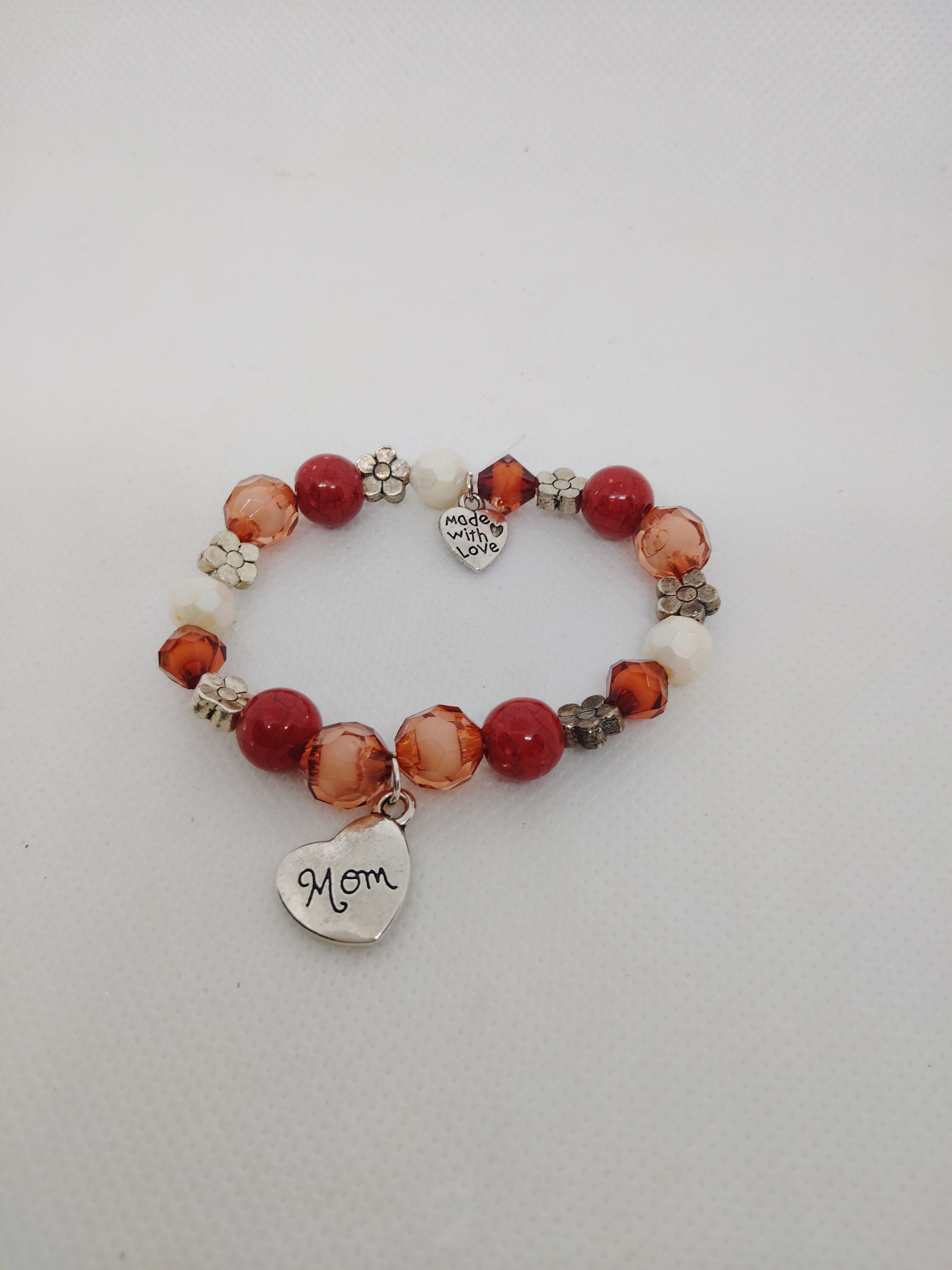 Stylish "Mom" Beaded Bracelet – Crafted with Love