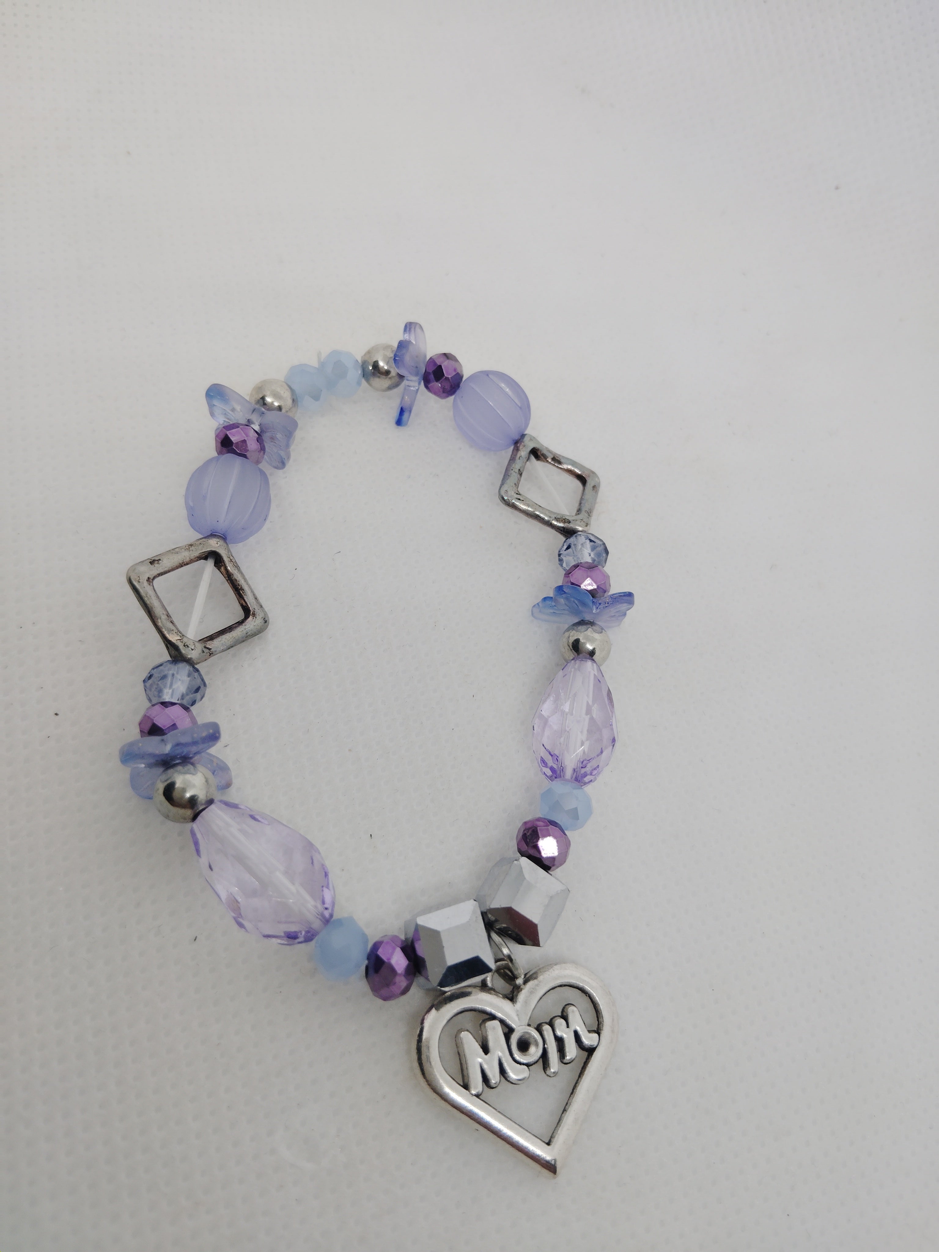 Mom Heart Charm Beaded Bracelet – Purple and Silver Accents