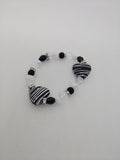 Elegant Heart Design Beaded Bracelet – Sophisticated Monochrome Statement Jewelry