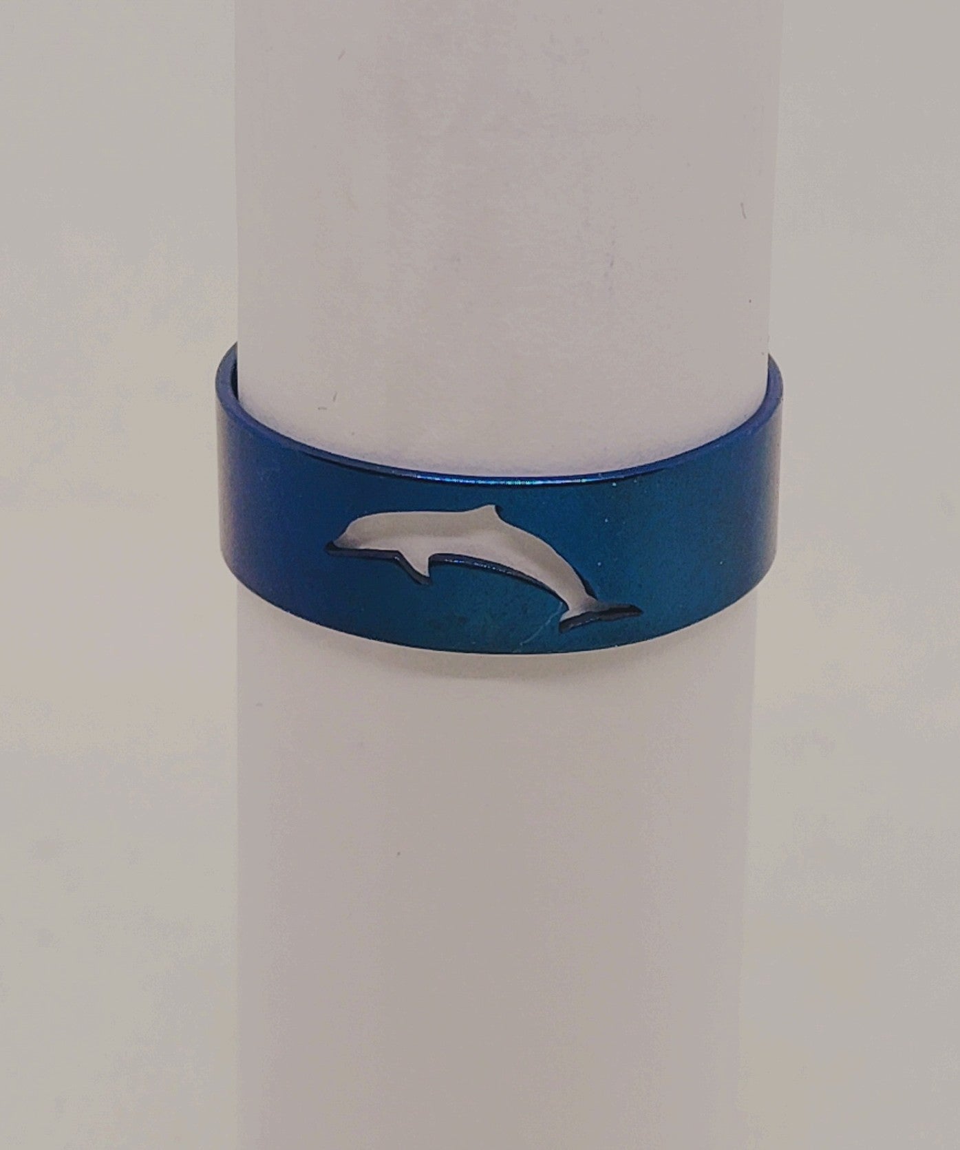 Blue Dolphin Etched Ring – Mens Size 11