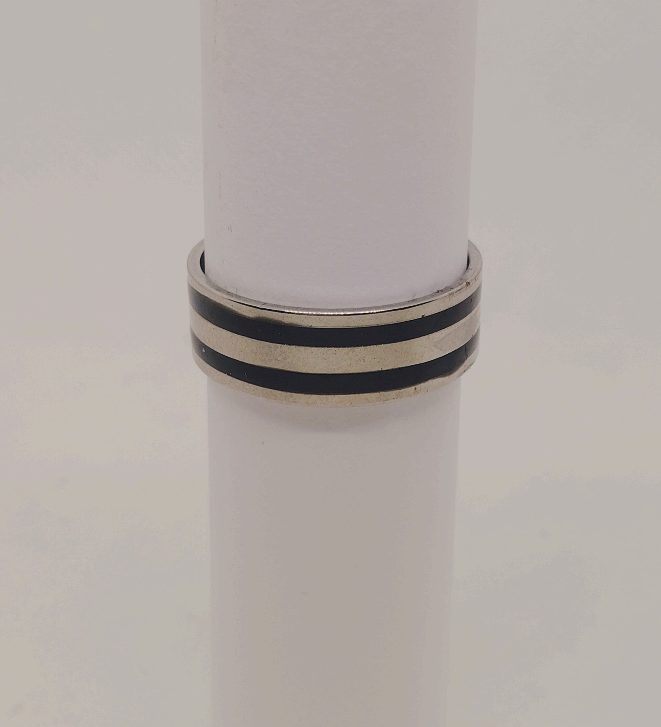 Stainless Steel Black Stripe Band Ring – Size 8.5 Mens and Womens